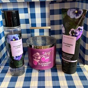 ❤️BLACKBERRY AND BASIL BUNDLE W/ FREE CANDLE HOLDER!